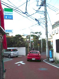 下石神井商店街　ファミリーマート